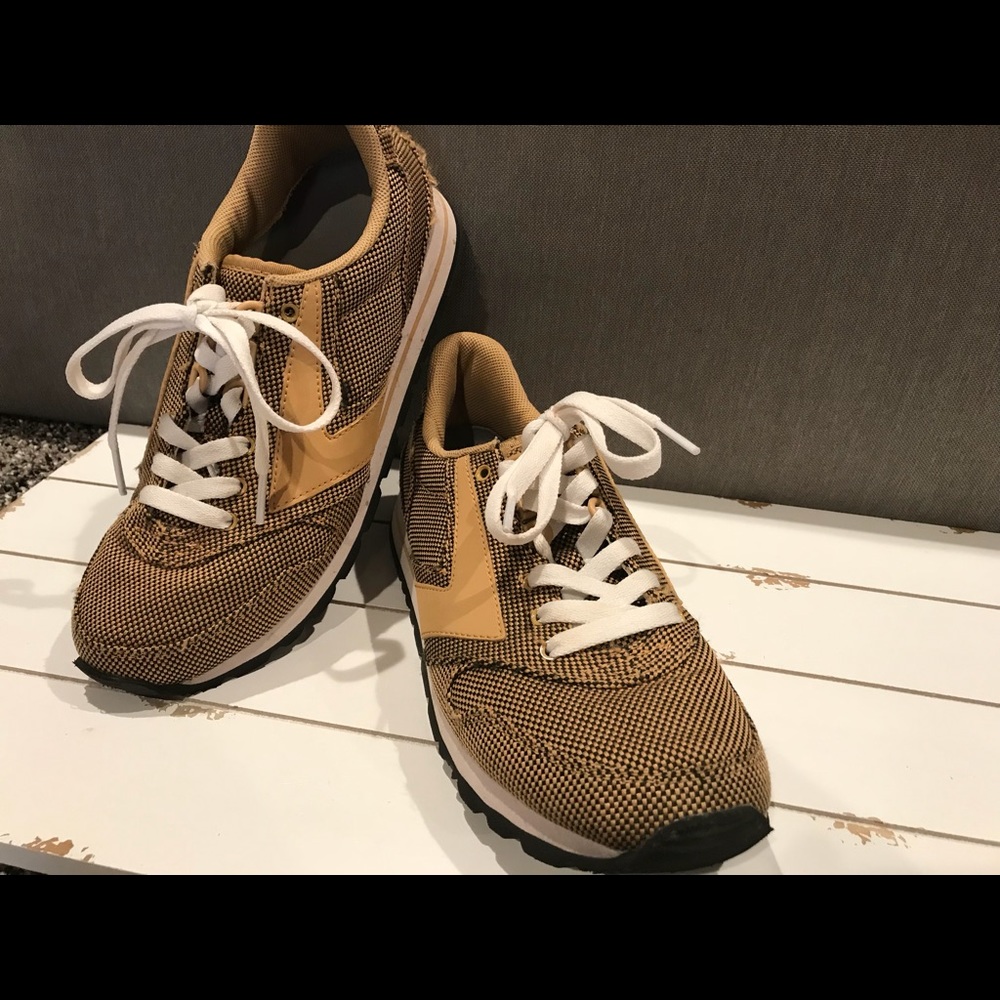 Gold shoes